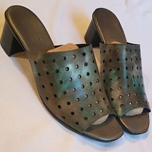Munro Black and Green Perforated Mules